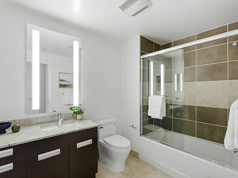 300 Berry St #1008 — Photo 15