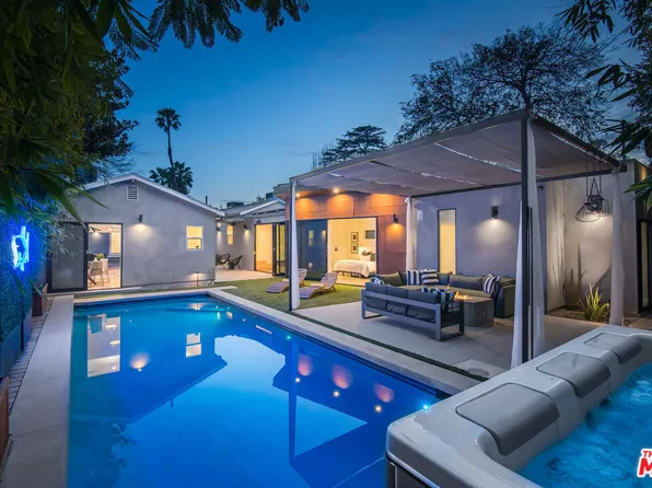 11223 Blix St, North Hollywood, CA 91602