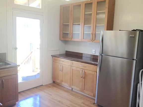 3rd image of 466-468 Castro St