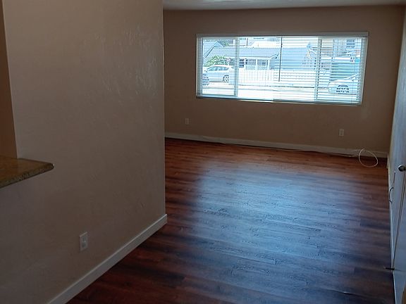 4th image of 581 Florida St APT A