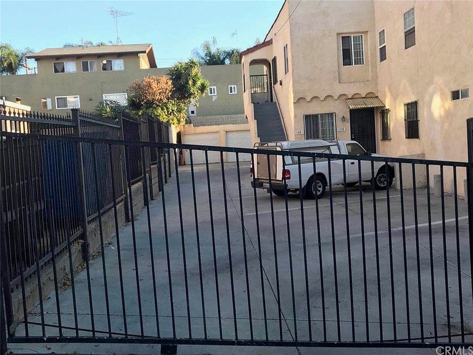 1st image of 136 E Avenue 33