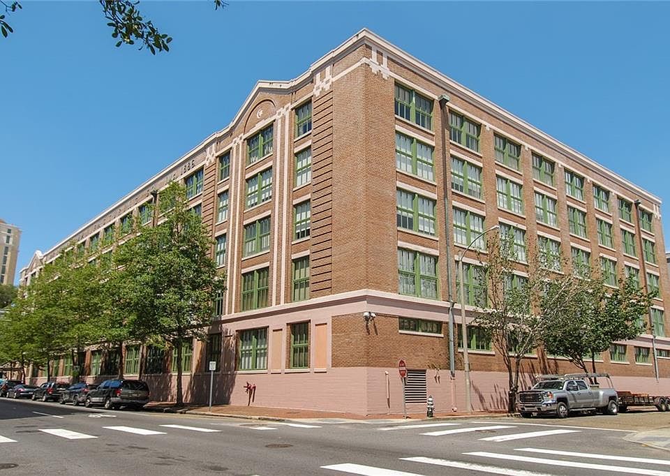 1st image of 700 S Peters St APT 210