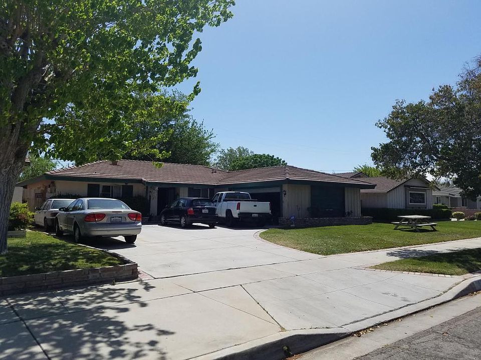 1st image of 44554 Leatherwood Ave