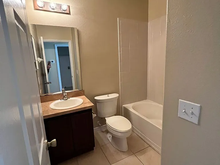 2202 Seven Oaks Dr — Photo 27