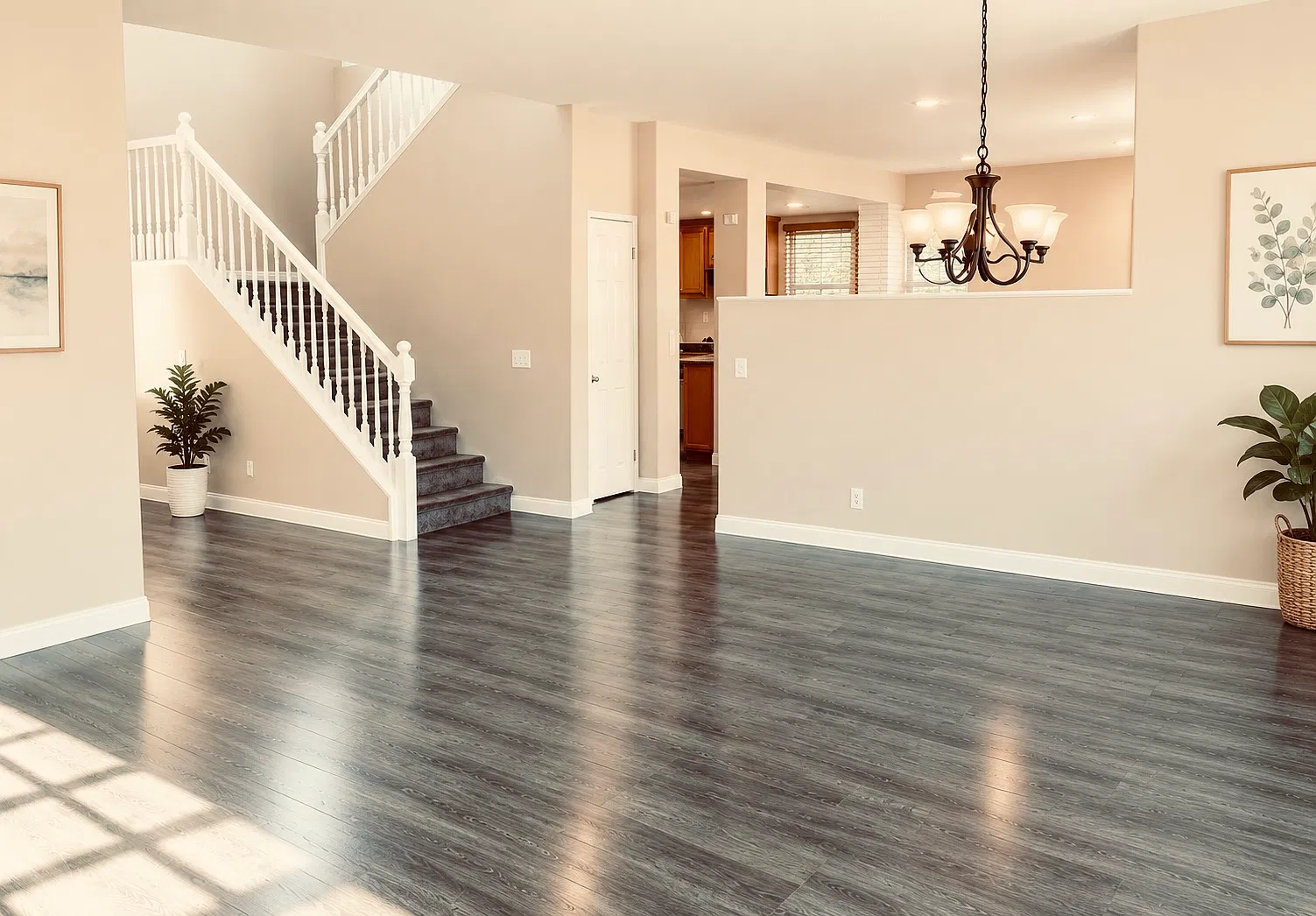 5 bed, 2985 sqft, $3,950 — Photo 2