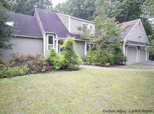 29 Vincent Ln, Stone Ridge, NY 12484