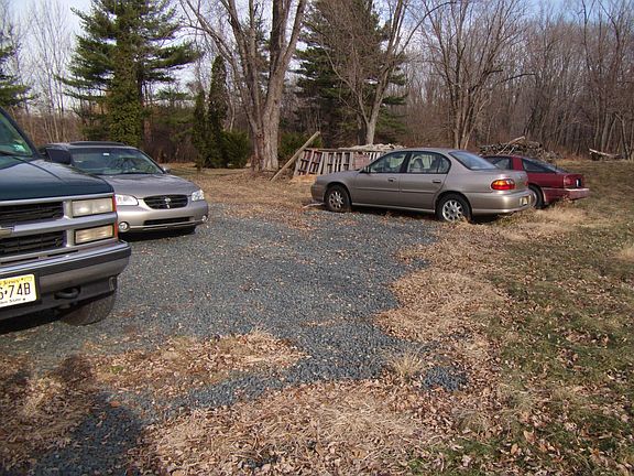 Parking for 4-5 cars