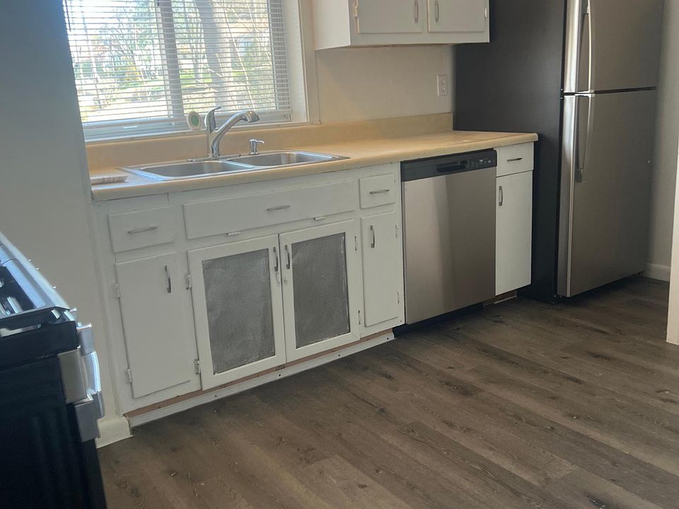 1st image of 821 Sherman Ave #3