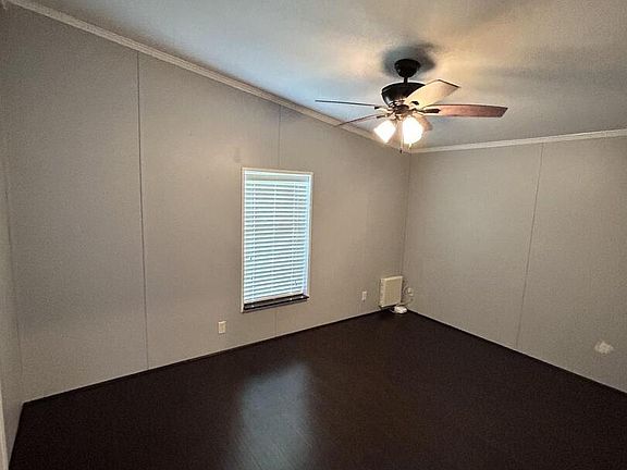 3rd image of 1505 E Pickett Ln