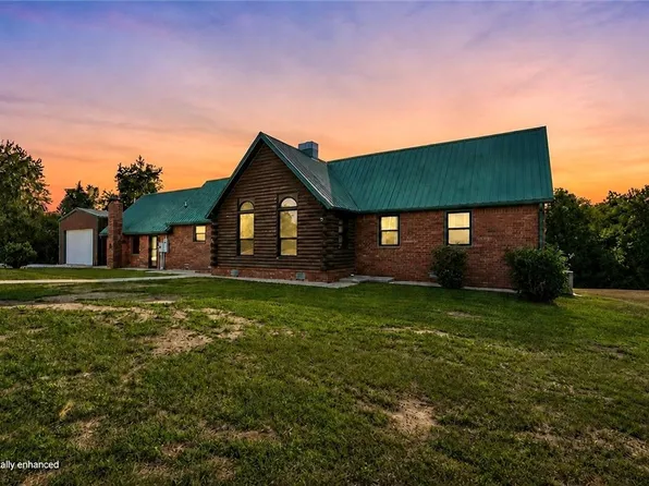 15743 Easterling Rd, Pea Ridge, AR 72751