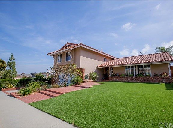 Awesome Curb Appeal!