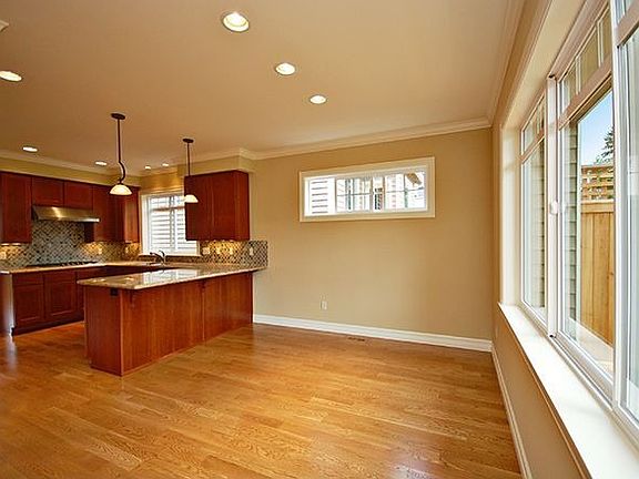 5th image of 9317 40th Ave NE