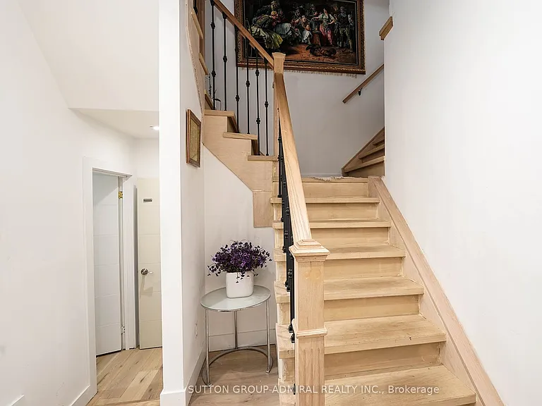 68 Addison St #2-& — Photo 16