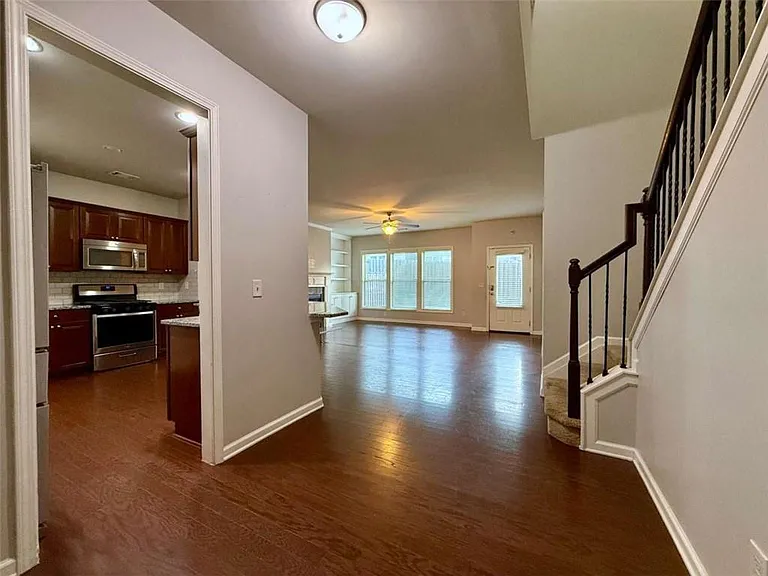 5115 Breezewood Cir — Photo 14