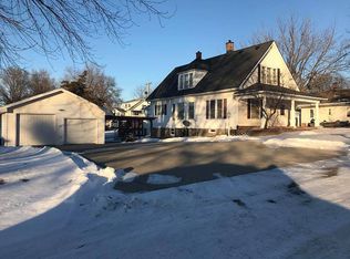 106 Winner Ave, Gower, MO 64454