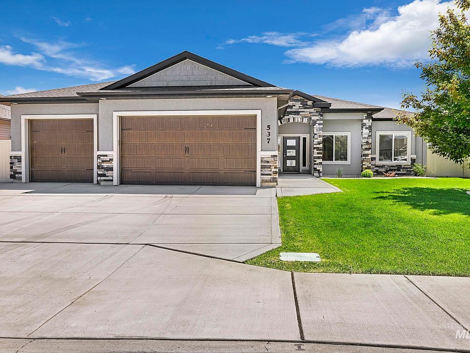 1st image of 537 Canyon Crest Dr W
