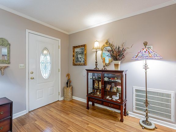 3rd image of 7316 Dublin Ln