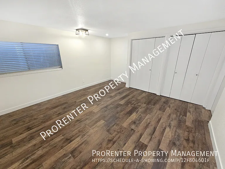 975 E Essex Court Way #3 — Photo 26