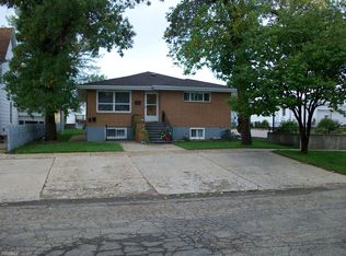 303 4th Ave NW, Mandan, ND 58554