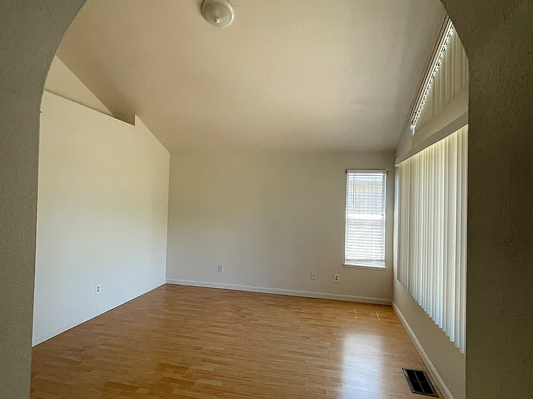 8795 Deer Creek Cir — Photo 29