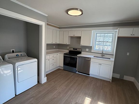 2nd image of 398 Main St APT A