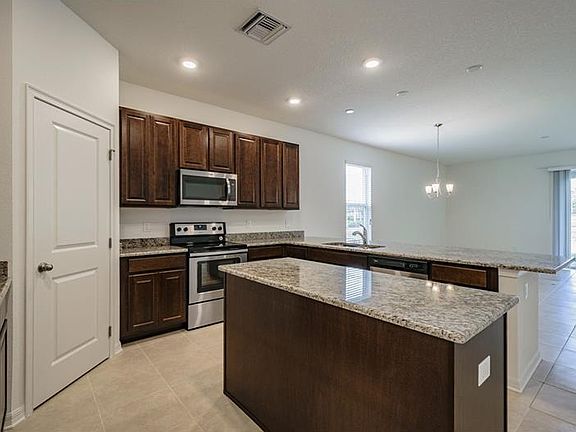 3rd image of 34024 Pickford Ct