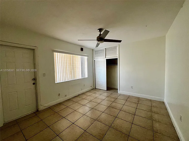 2072 NE 169th St #8 — Photo 11