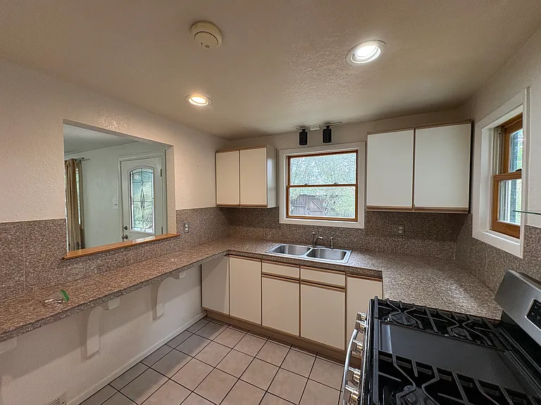 2036 Baseline Rd — Photo 10