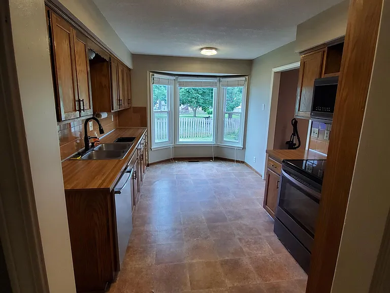 15120 S Kaw Dr — Photo 4