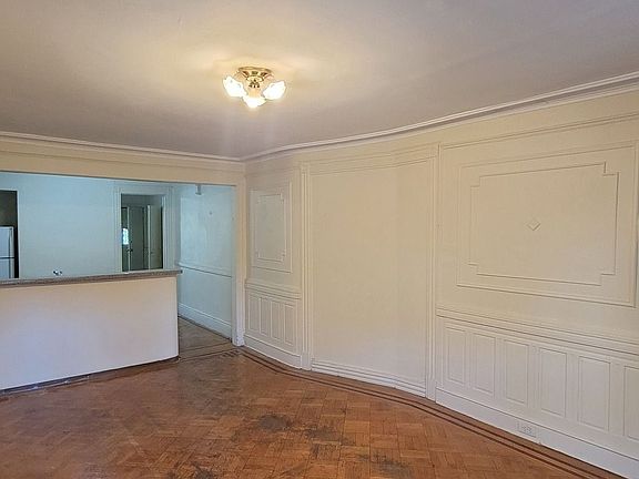 4th image of 321 8th St #1
