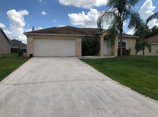 974 SE Albatross Ave, Port Saint Lucie, FL 34983