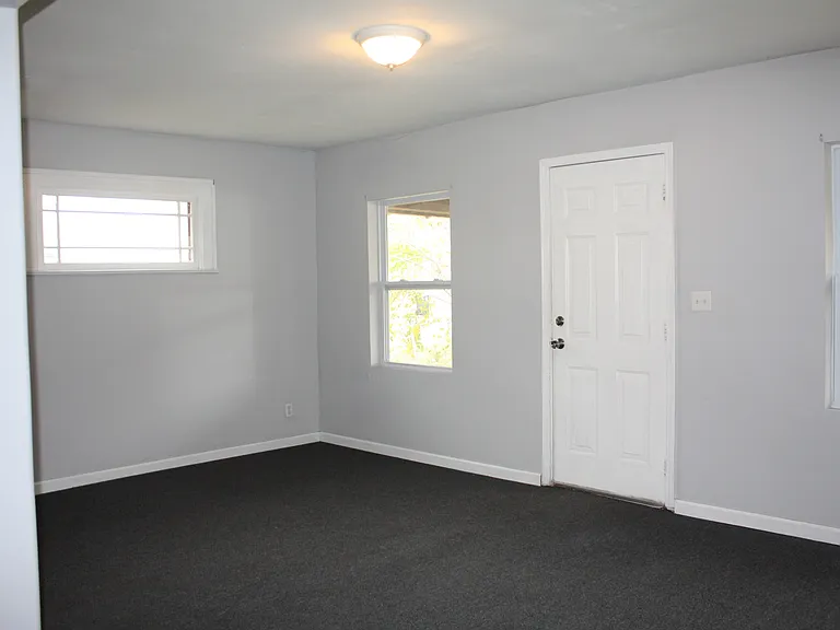5632 Highland Ave — Photo 11