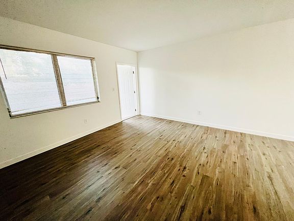 3rd image of 1957 Normandy Dr #6