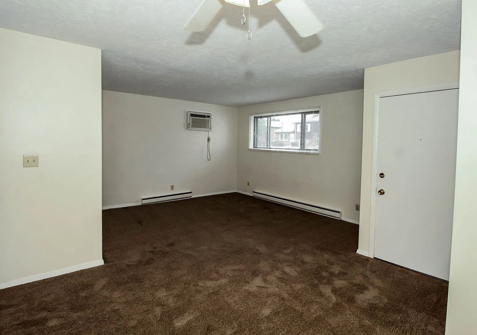 714 Arcadia — Photo 4