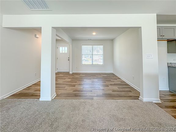 5th image of 135 Presley St