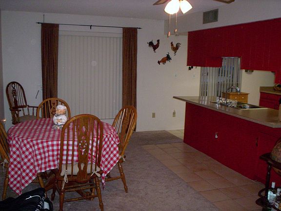 dose not show new floor tile