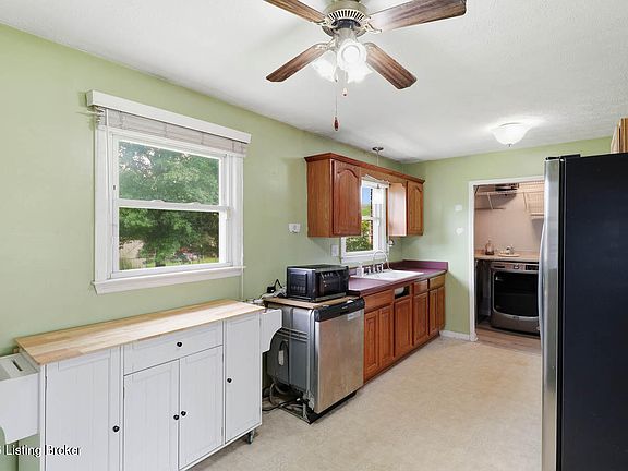 5th image of 107 Ravenwood Dr