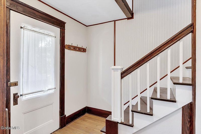 4th image of 2 Irving Place