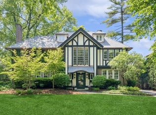 212 Warwick Rd, Kenilworth, IL 60043