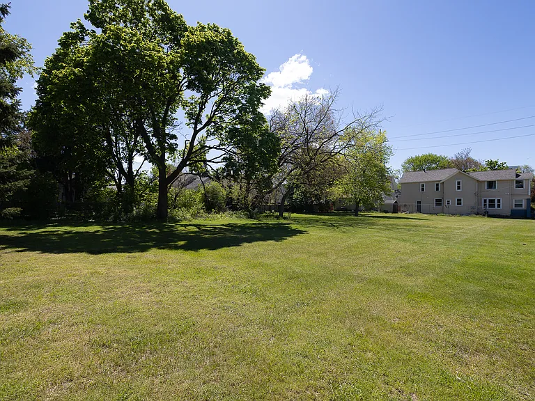700 Broadway Ave NW #2 — Photo 48