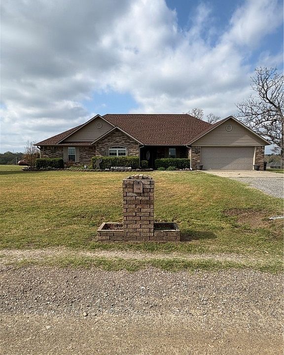 1st image of 106 Ranch Ln