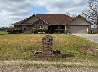 106 Ranch Ln, Wister, OK 74966