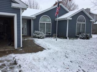 705 Wesley Ave, Savoy, IL