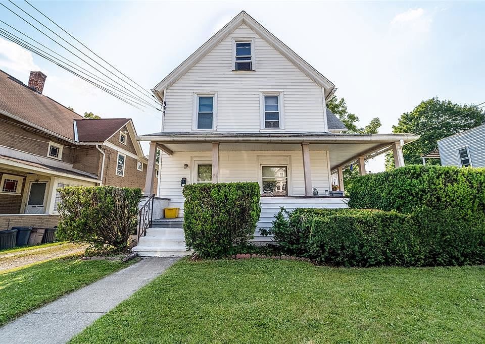 1st image of 22 Saint Charles St