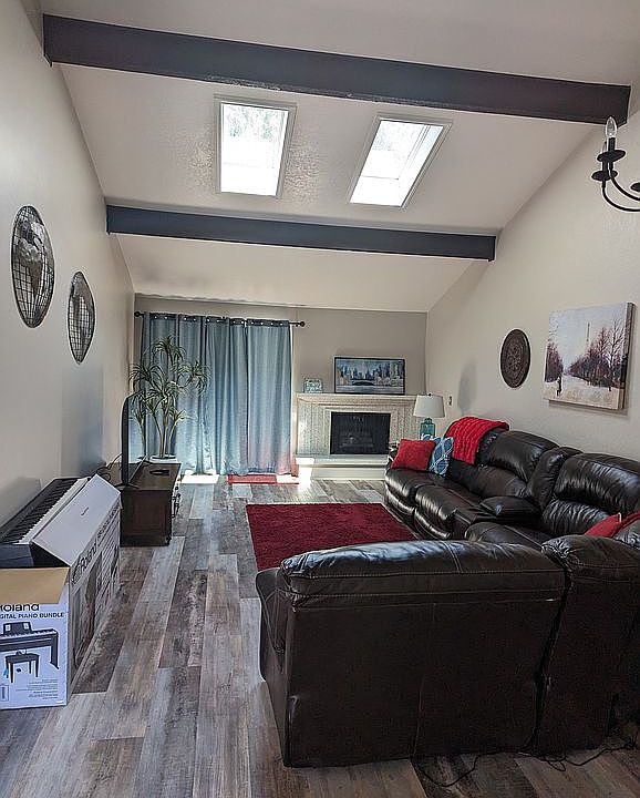 2nd image of 20 Cedar Hills Dr