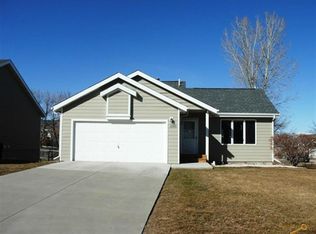 1248 Range View Cir, Rapid City, SD 57701