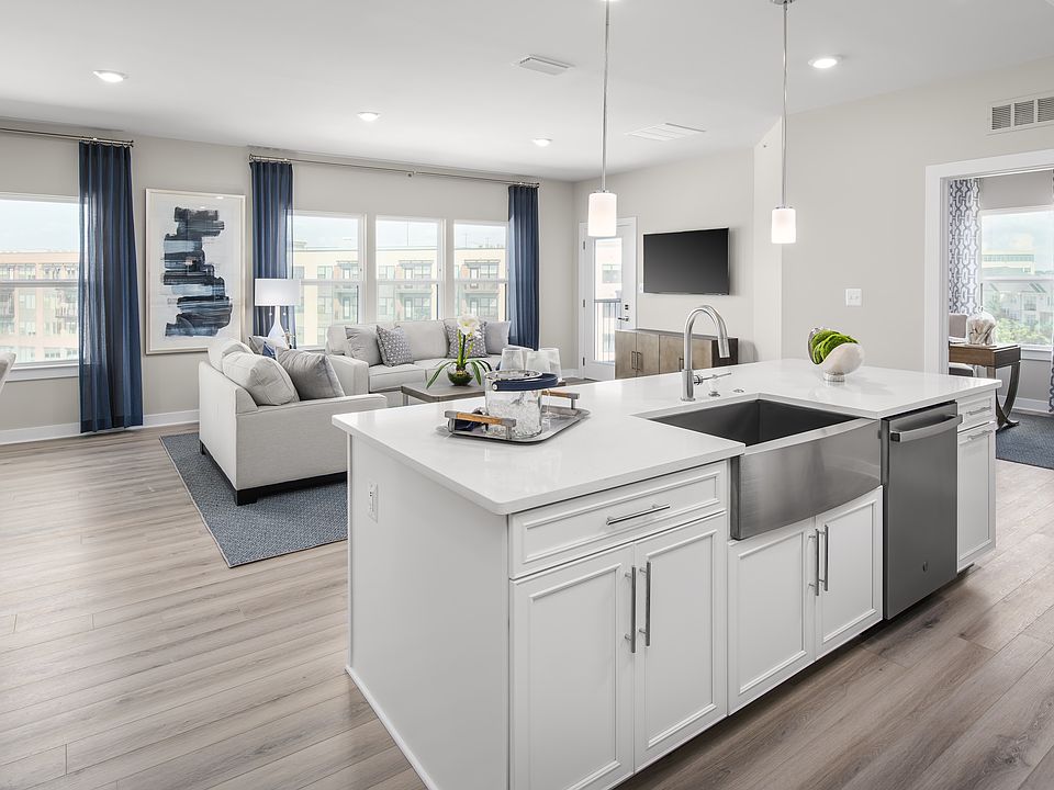 Stratton 2-Bedroom-Den