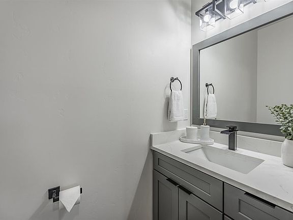 4th image of 3900 Mount Hayden Drive