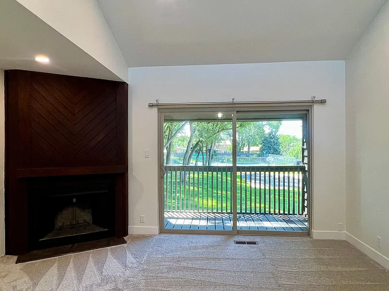 1672 E Marvin Gardens St — Photo 12