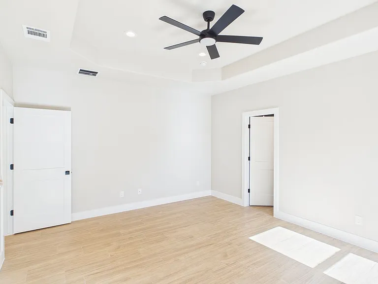 110 Parlin Ln — Photo 35